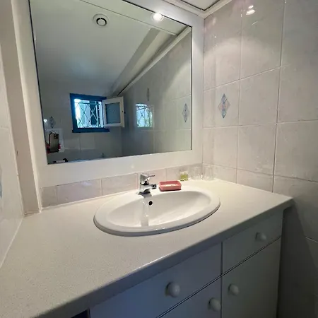 Le Ponteil Hotel 2*