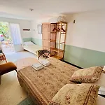 Hotel Le Ponteil 2*