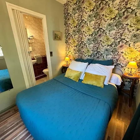 Otel Le Ponteil 2*