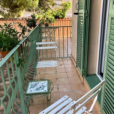 Le Ponteil 2* Antibes