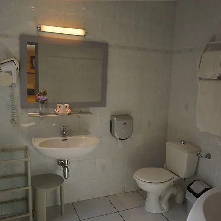 Otel Le Ponteil Antibes