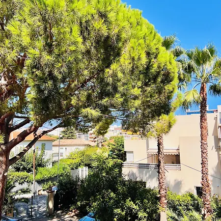 Otel Le Ponteil 2*