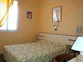 Le Ponteil Otel Antibes
