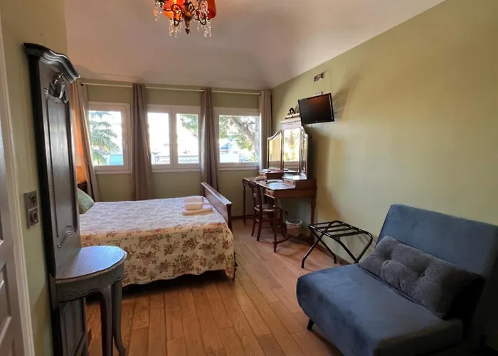 Le Ponteil 2* Антиб