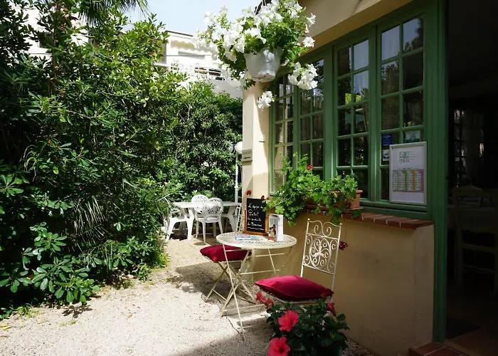 Le Ponteil 2* Antibes