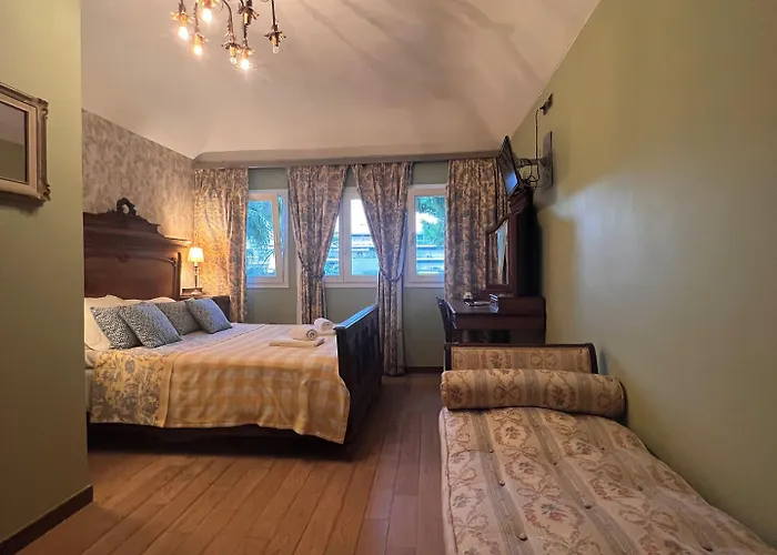 Hotell Le Ponteil Antibes